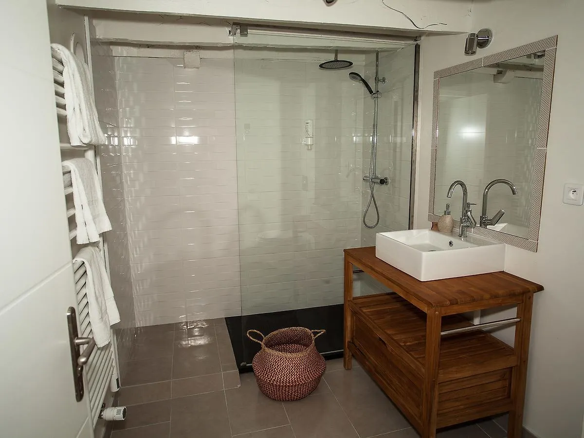 Maison D'Hotes Les Escures Acigné 0*,